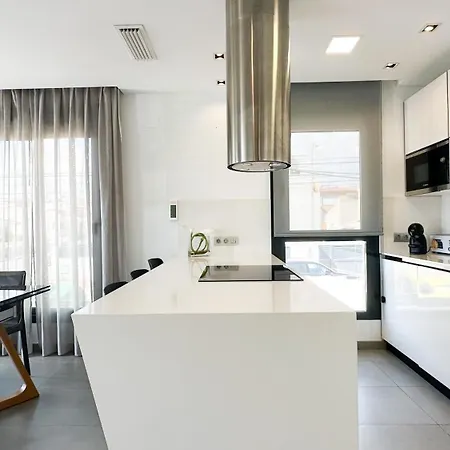 Villa Front House Torre La Mata